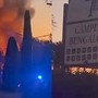 Vasto incendio in un campeggio a Peschiera del Garda: diversi feriti