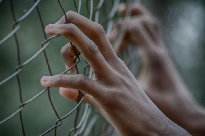 Detenuto evade dal circuito di alta sicurezza del carcere di Augusta: ricerche in corso Detenuto evade dal circuito di alta sicurezza del carcere di Augusta: ricerche in corso