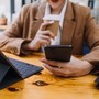 Donna più multitasking dell'uomo? La scienza smonta lo stereotipo: c'è una sola differenza Donna più multitasking dell'uomo? La scienza smonta lo stereotipo: c'è una sola differenza