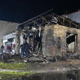 Ucraina, attacco missilistico russo su Kharkiv: almeno 3 morti. Il giallo della tregua energetica tra Mosca e Kiev Ucraina, attacco missilistico russo su Kharkiv: almeno 3 morti. Il giallo della tregua energetica tra Mosca e Kiev