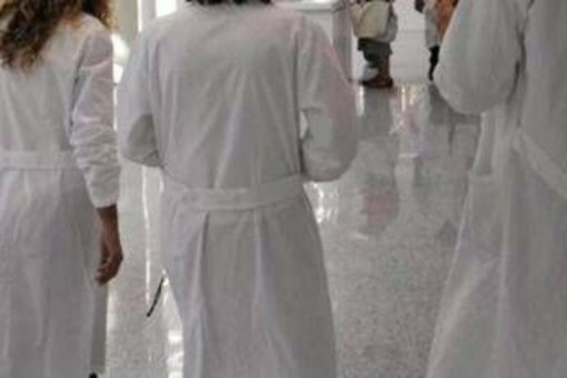 Medici, firmato il contratto: aumento di 491 euro da marzo Medici, firmato il contratto: aumento di 491 euro da marzo