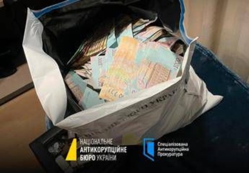 Appalti per l'energia, scandalo in Ucraina: coinvolti ministro ed ex socio Zelensky Appalti per l'energia, scandalo in Ucraina: coinvolti ministro ed ex socio Zelensky