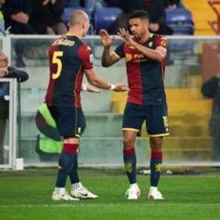 Genoa-Roma 2-1, De Rossi sorride con Messias e Vitinha