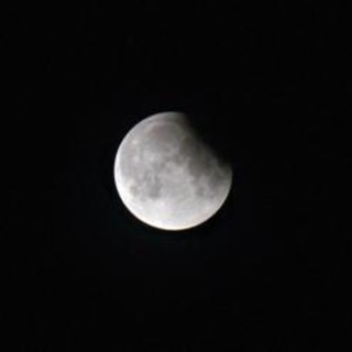 Eclissi lunare del 28 agosto, a che ora e dove vederla in Italia: la mappa e i consigli Eclissi lunare del 28 agosto, a che ora e dove vederla in Italia: la mappa e i consigli