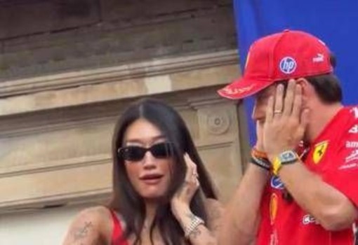 Gp Monza, Leclerc dj alla festa Ferrari: il risultato è un disastro Gp Monza, Leclerc dj alla festa Ferrari: il risultato è un disastro