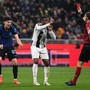 "Arbitro è il miglior giocatore dell'Inter", l'espulsione di Kalulu fa il giro del mondo