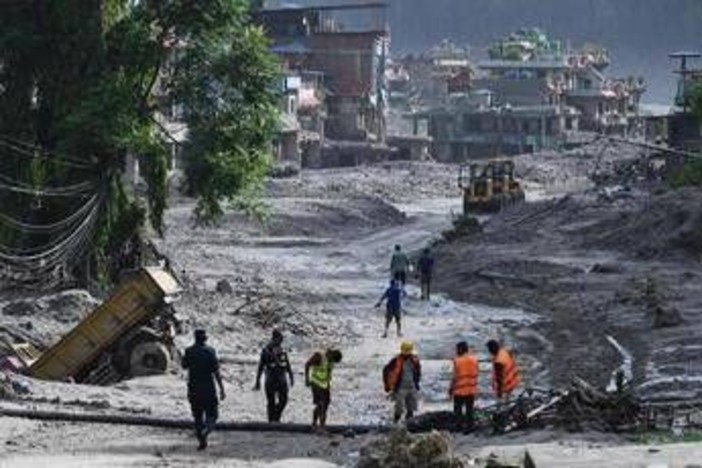 Nepal, la denuncia degli esperti: "C'erano segnali chiari prima del disastro, li hanno ignorati"