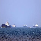 Iran, Usa abbattono droni iraniani a Hormuz. Teheran: "Accordo mai così vicino" Iran, Usa abbattono droni iraniani a Hormuz. Teheran: "Accordo mai così vicino"