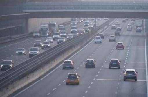 Caro carburanti, al via lo sciopero degli autotrasportatori nel Sud Italia: cosa sappiamo