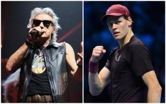 Sinner-Ligabue, incontro 'rock' alle Atp Finals: l'abbraccio tra Jannik e Luciano Sinner-Ligabue, incontro 'rock' alle Atp Finals: l'abbraccio tra Jannik e Luciano