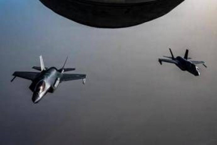 Stretto di Hormuz, gli Usa abbattono altri due droni iraniani