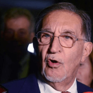 Trasporti, La Russa: "Serve pressing al governo per fondi tpl Lombardia, io darò una mano" Trasporti, La Russa: "Serve pressing al governo per fondi tpl Lombardia, io darò una mano"