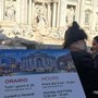 Fontana di Trevi a pagamento, biglietti a 2 euro per i turisti e visitatori Fontana di Trevi a pagamento, biglietti a 2 euro per i turisti e visitatori