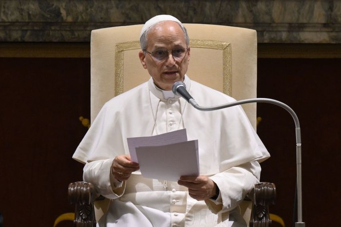 Papa “Non si chiami difesa un riarmo che aumenta le tensioni” Papa “Non si chiami difesa un riarmo che aumenta le tensioni”