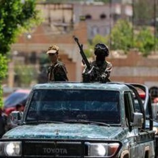 Medioriente, Houthi: "Abbattuto caccia saudita". L'ambasciata Usa in Arabia: "Americani non vengano qui, rischio droni e attacchi" Medioriente, Houthi: "Abbattuto caccia saudita". L'ambasciata Usa in Arabia: "Americani non vengano qui, rischio droni e attacchi"