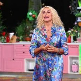 Antonella Clerici, la confessione in diretta: "Fatico a respirare" Antonella Clerici, la confessione in diretta: "Fatico a respirare"