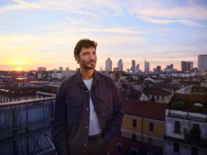 Pulsee luce e gas, Stefano De Martino è il nuovo testimonial