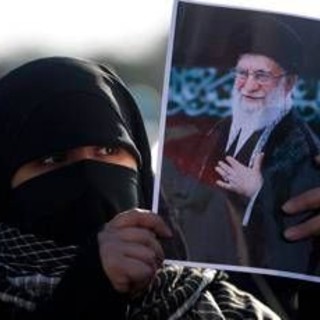 Iran, chi guida il Paese dopo l'uccisione di Khamenei: le 4 figure chiave Iran, chi guida il Paese dopo l'uccisione di Khamenei: le 4 figure chiave
