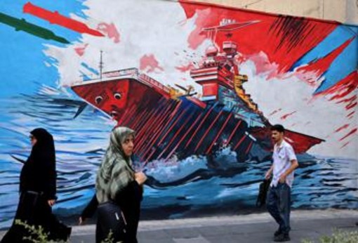 Iran avverte gli Usa: "Trump vuole bombardare nostre infrastrutture? Occhio per occhio"