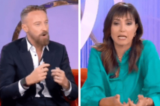 Francesco Facchinetti, la frase che fa infuriare Balivo: "Gli uomini giocano a padel per agonismo, le donne per trovare..." Francesco Facchinetti, la frase che fa infuriare Balivo: "Gli uomini giocano a padel per agonismo, le donne per trovare..."