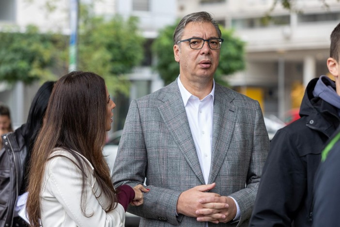 Svolta alle elezioni politiche in Serbia, Vucic riconosce sconfitta