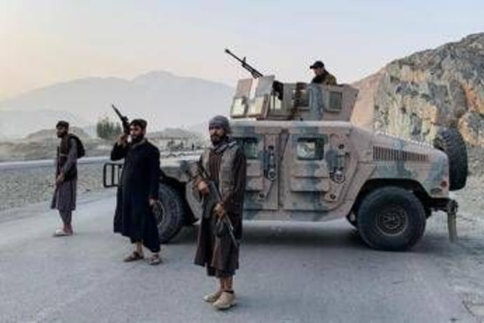 Pakistan-Afghanistan, Islamabad bombarda Kabul: scontri al confine Pakistan-Afghanistan, Islamabad bombarda Kabul: scontri al confine