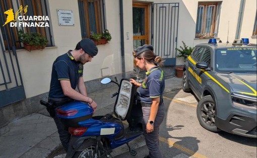 Scooter venduti come bici elettriche, maxi sequestro in tutta Italia Scooter venduti come bici elettriche, maxi sequestro in tutta Italia