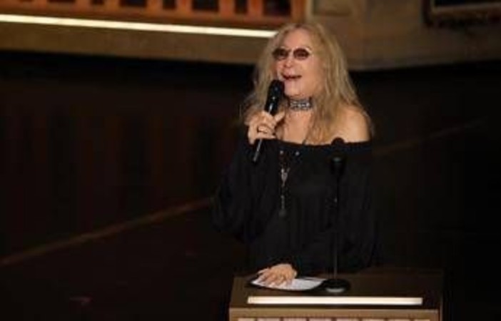 Barbra Streisand commuove agli Oscar 2026: in ricordo di Robert Redford canta 'The Way We Were'