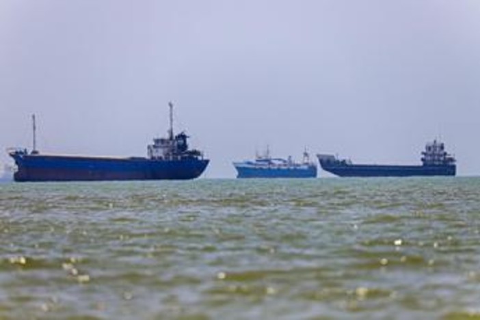Iran, la proposta Usa a Teheran: fondi scongelati per evitare pedaggi nello Stretto di Hormuz Iran, la proposta Usa a Teheran: fondi scongelati per evitare pedaggi nello Stretto di Hormuz