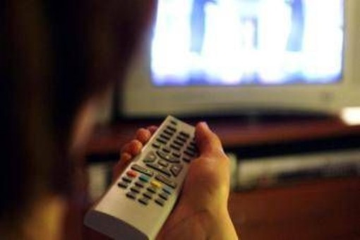 Ascolti tv martedì 27 ottobre, 'Tutto l'amore che resta' più visto in prima serata Ascolti tv martedì 27 ottobre, 'Tutto l'amore che resta' più visto in prima serata