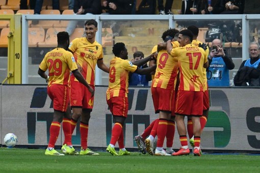 La Cremonese si sveglia tardi, il Lecce vince 2-1 lo scontro salvezza