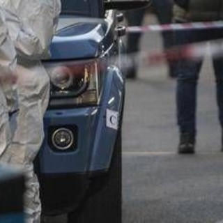Cadavere di una donna nel giardino di una casa disabitata, è giallo a Messina Cadavere di una donna nel giardino di una casa disabitata, è giallo a Messina