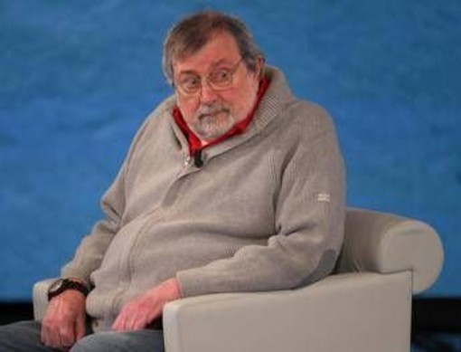 Addio a Francesco Guccini, il cantautore morto a 86 anni Addio a Francesco Guccini, il cantautore morto a 86 anni