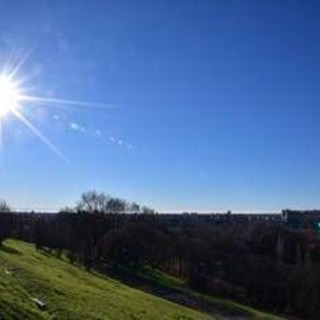 Dicembre al caldo, il meteo anomalo verso Natale: le previsioni Dicembre al caldo, il meteo anomalo verso Natale: le previsioni