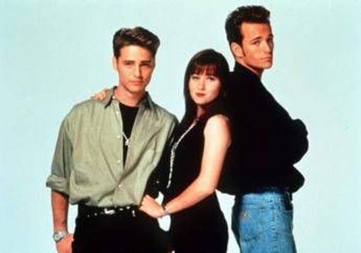 Jason Priestley ricorda Luke Perry: "Mi manca, penso sempre ai momenti sul set"