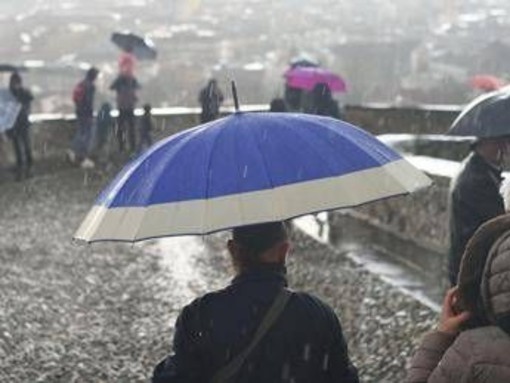 Primavera in pausa, torna l'inverno con freddo e neve: meteo artico in Italia