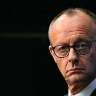 Ucraina nell’Ue, la Germania accelera: Merz propone lo status di “membro associato”