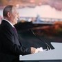 Ucraina-Russia, Putin: "C'è possibilità di accordo per stop guerra ma minacce ad aerei civili ostacolano la pace"