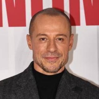 Stefano Accorsi, dal successo alla crisi: "Mi sentivo Dio, poi mi sono sfracellato". Poi, la rinascita