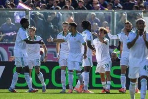 Fiorentina-Roma 1-2, rimonta giallorossa con Soulé e Cristante. Gasperini primo in classifica Fiorentina-Roma 1-2, rimonta giallorossa con Soulé e Cristante. Gasperini primo in classifica