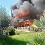 Incendio in uno stabilimento di Maccarese: in fiamme la 'Rambla Beach' Incendio in uno stabilimento di Maccarese: in fiamme la 'Rambla Beach'