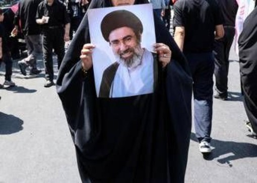 Iran, media: "Mojtaba Khamenei in condizioni critiche, potrebbe essere in punto di morte" Iran, media: "Mojtaba Khamenei in condizioni critiche, potrebbe essere in punto di morte"