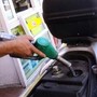 Carburante annacquato, irregolare un distributore su cinque. Pd: "Governo intervenga". Lega: "Bene controlli Gdf" Carburante annacquato, irregolare un distributore su cinque. Pd: "Governo intervenga". Lega: "Bene controlli Gdf"