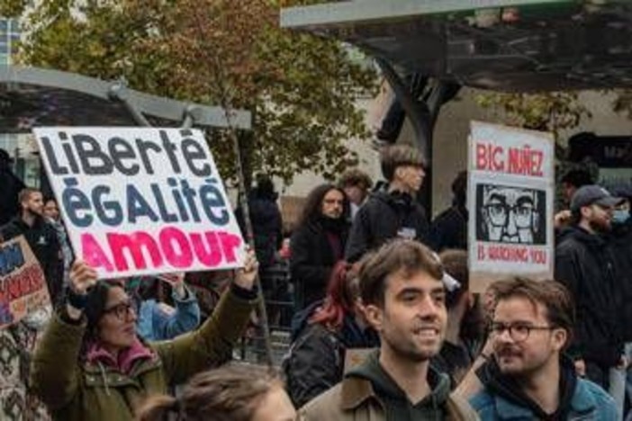 Francia, nuova giornata di proteste: allarme sicurezza, 150mila manifestanti attesi a Parigi Francia, nuova giornata di proteste: allarme sicurezza, 150mila manifestanti attesi a Parigi