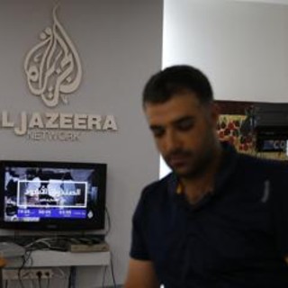 Israele 'spegne' al-Jazeera, la tv: &quot;Decisione criminale&quot;