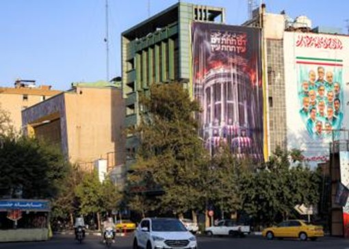 Usa-Iran, nuovi raid nel Golfo. Teheran: "Stop impegni memorandum". Khamenei: "Ripetute violazioni, firma Trump senza valore" Usa-Iran, nuovi raid nel Golfo. Teheran: "Stop impegni memorandum". Khamenei: "Ripetute violazioni, firma Trump senza valore"