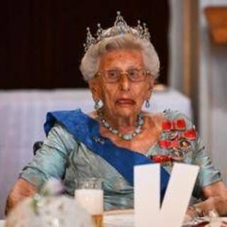 Morta a 94 anni la principessa Astrid di Norvegia: due settimane fa era deceduto re Harald, il fratello