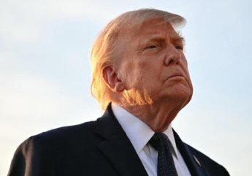 Nuovo affondo di Trump: "Popolarità Meloni bassa perché ha abbandonato gli Stati Uniti"