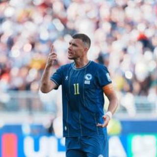 Eterno Dzeko, a 40 anni arriva il rinnovo con lo Schalke 04 Eterno Dzeko, a 40 anni arriva il rinnovo con lo Schalke 04