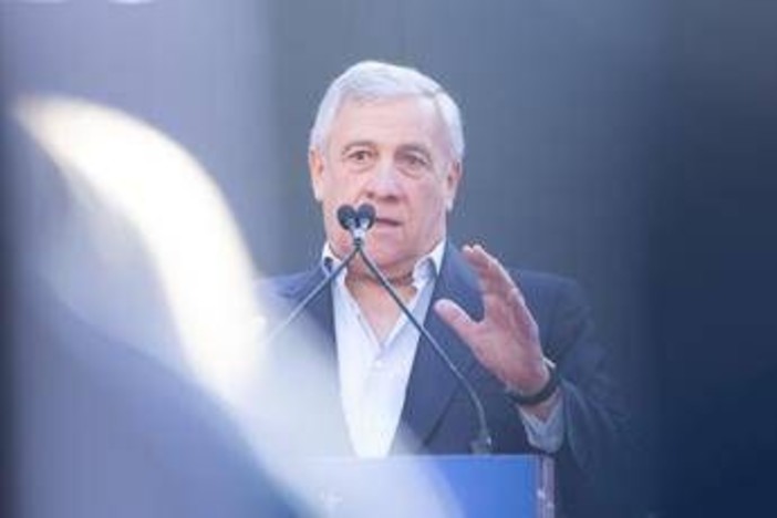 Trump attacca Meloni, Tajani annulla visita negli Usa: "Parole gravi e offensive"
